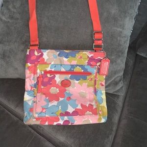 Coach Floral Print File Bag (Coach F30021)